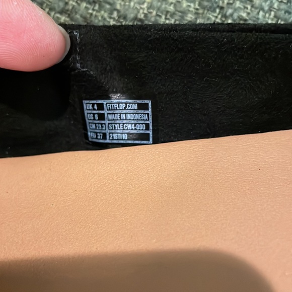 Fitflop black suede flats (sz 6) - Picture 6 of 9